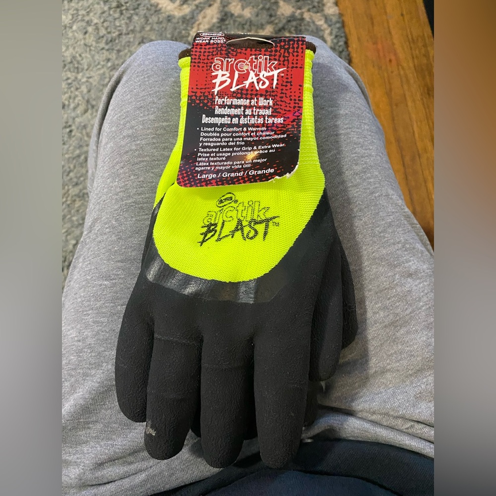 Boss Arctic Blast Black and Yellow Gloves
